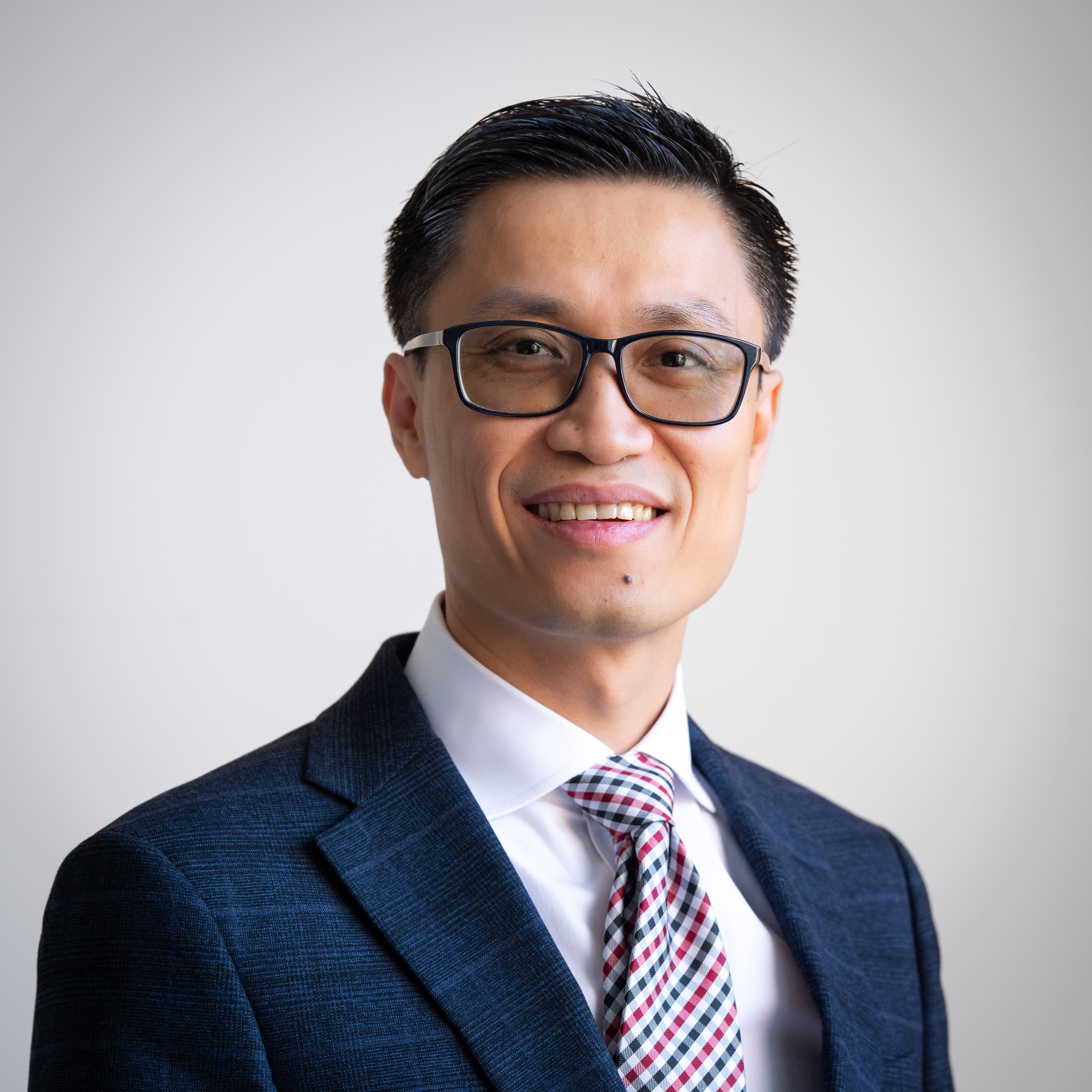Dr Huy Nguyen